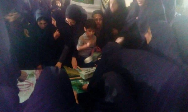 شرکت دانشجومعلمان پردیس در مراسم تشییع پیکر مطهر شهدای گمنام بندرعباس در دانشگاه علوم پزشکی