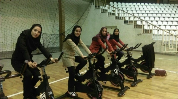 شرکت دانشجویان در همایش فرهنگی ورزشی بانوان در تاریخ 19 بهمن ماه