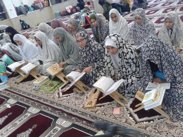 شرکت دانشجو معلمان در مراسم اعتکاف