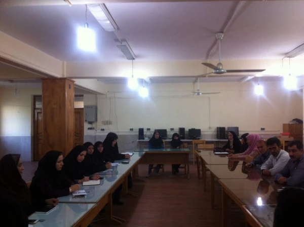 تشکیل جلسه شورای اداری پردیس فاطمه الزهرا (س)