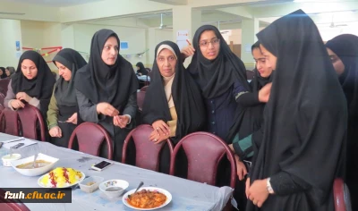 جشنواره غذاهای بومی محلی به مناسبت هفته خوابگاهها