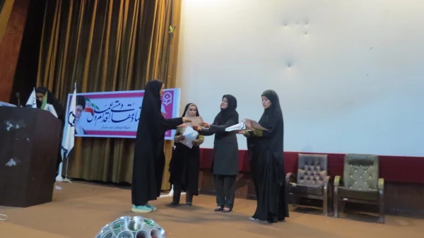 مراسم تجلیل از سرپرستان خوابگاه و نمایندگان شورای صنفی و فعالین خوابگاهی