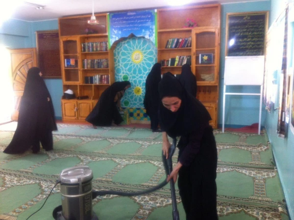 مراسم غبارروبی نمازخانه پردیس به مناسبت دهه تکریم غبارروبی مساجد و نمازخانه ها