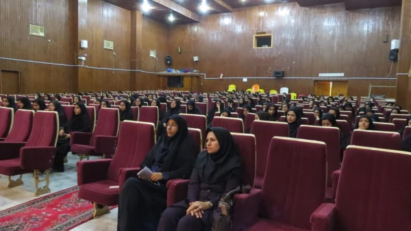 هم اندیشی مسوولان پردیس با دانشجویان به مناسبت  آغاز سال تحصیلی جدید