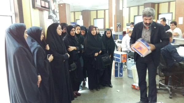 بازدید دانشجویان از اداره پست مرکزی به مناسبت روز پست