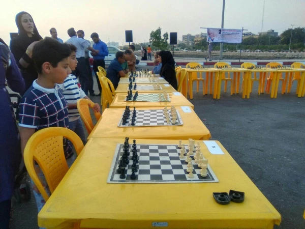 همایش ورزش دانش آموزی همراه با بازارچه خیره به مناسبت 13 ابان