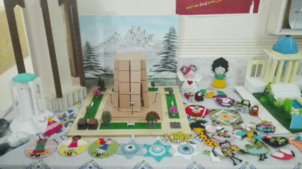 همایش بزرگ اموزش خانواده  ، مهندسی ارتباط درخانواده باحضور استادبرجسته کشور سرکارخانم دکترفردوسی پور