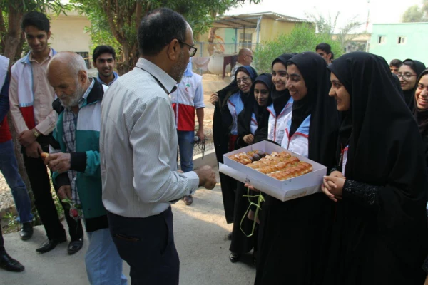 بازدید  دانشجو معلمان از خانه سالمندان