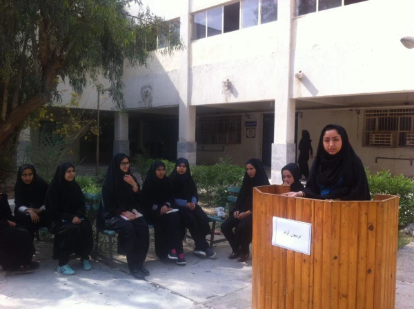 تریبون ازاد با محوریت ازادی بیان مورخ٩٥/١٢/١٥