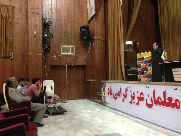 برگزاری کارگاه  روش های مطالعه و تقویت حافظه توسط استاد زارع زاده در پردیس فاطمة الزهرا ( س )