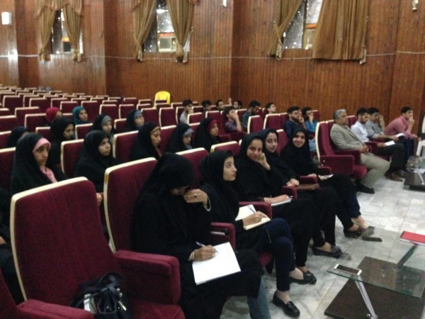 برگزاری کارگاه  روش های مطالعه و تقویت حافظه توسط استاد زارع زاده در پردیس فاطمة الزهرا ( س )