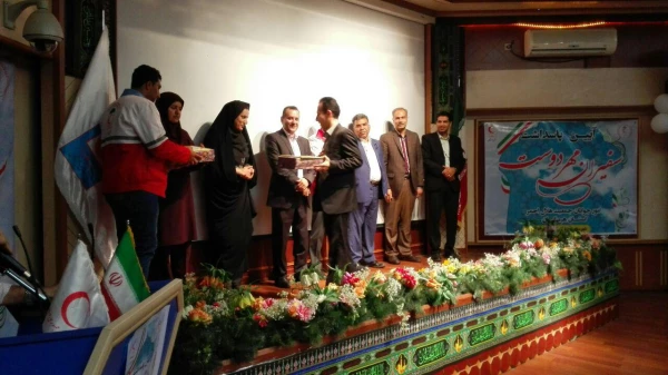 شرکت ریاست محترم پردیس و دبیرکانون هلال احمر در آیین پاسداشت سفیران مهردوست امور جوانان جمعیت هلال احمر استان هرمزگان