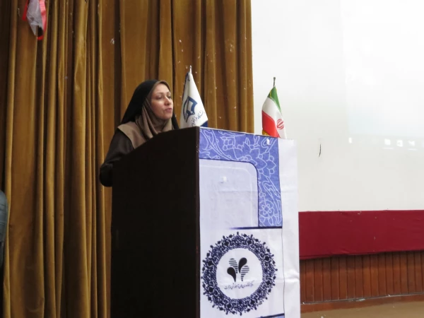 برگزاری جلسه توجیهی کارشناس پژوهش با دانشجویان در ساعت فرهنگی  در تاریخ  96/8/15 در سالن اجتماعات پردیس