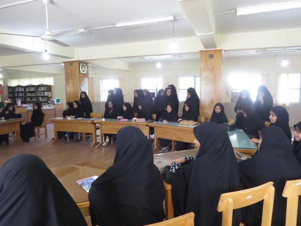 انتخاب دبیر کانونهای هلال احمر و مهارت های معلمی