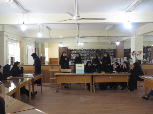 انتخاب دبیر کانونهای هلال احمر و مهارت های معلمی