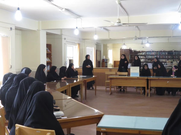 انتخاب دبیر کانونهای هلال احمر و مهارت های معلمی