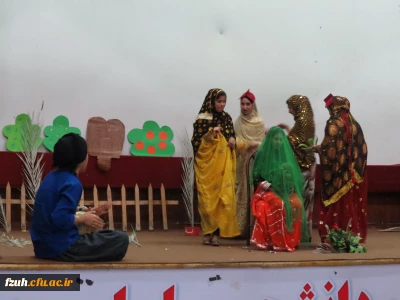 برگزاری کلاس های تئاتر خانم دکتر منصوری در سالن اجتماعات پردیس