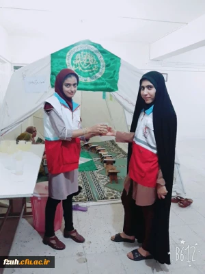 برپایی ایستگاه صلواتی  توسط کانون هلال احمر و کانون قرآن و عترت دانشگاه فرهنگیان