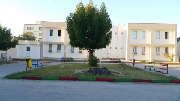 زیباسازی حیاط خوابگاه با مشارکت کانون محیط زیست و شورای صنفی