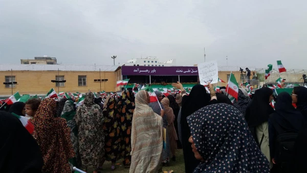 شرکت دانشجو معلمان پردیس در استقبال از ریاست جمهور در مورخ ۹۶/۱۲/۹ 2