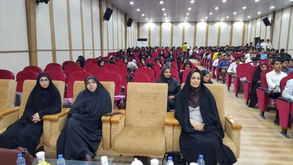 شرکت دانشجو معلمان در شب فرهنگی سیریک در پردیس شهید بهشتی 2