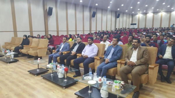 شرکت دانشجو معلمان پردیس در شب فرهنگی جاسک 5