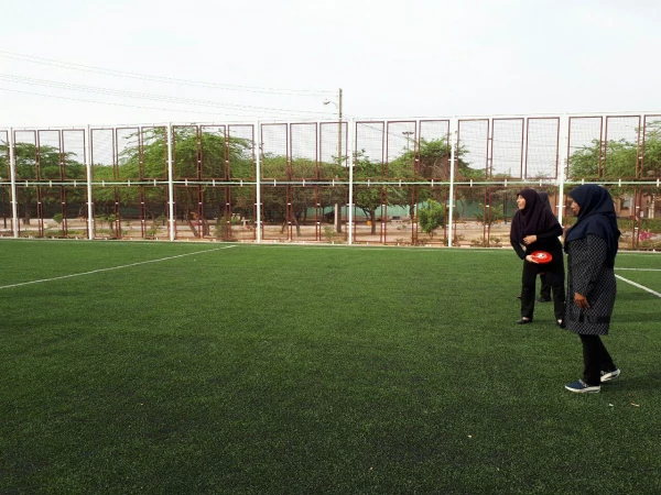 بر گزاری اردوی هفته سلامت دانشجویان شهید بهشتی  در پارک بانوان و اجرای بازیهای فریزبی و حلقه در زمین چمن پارک بانوان و همچنین صرف صبحانه سالم 4