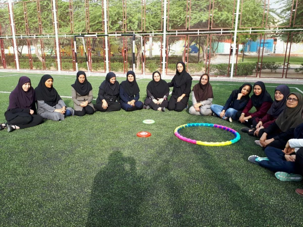 بر گزاری اردوی هفته سلامت دانشجویان شهید بهشتی  در پارک بانوان و اجرای بازیهای فریزبی و حلقه در زمین چمن پارک بانوان و همچنین صرف صبحانه سالم 3