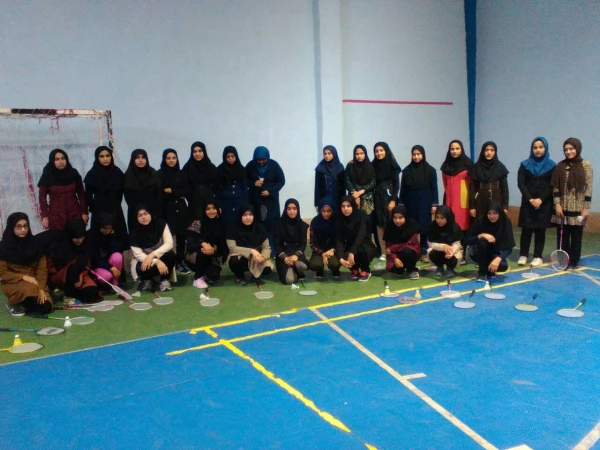 بر گزاری مسابقات بدمینتون به مناسبت هفته سلامت در تاریخ 97/2/3 5