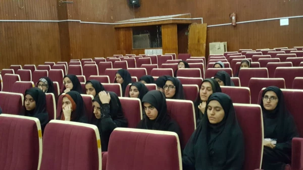 برگزاری کارگاه مهارتهای زندگی در مورخ 10 اردیبهشت 97 در سالن اجتماعات پردیس 2