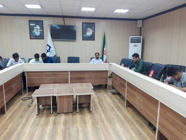 نشست توجیهی دانشجویان  در استفاده  از  اپلیکیشن پیمایش موبایلی  3