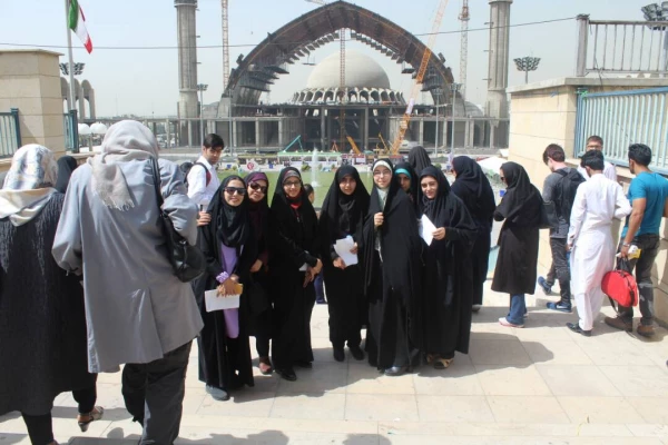 دیدار دانشجو معلمان با رهبر معظم انقلاب (مدظله العالی) در هفته بزرگداشت مقام معلم و بازدید از نمایشگاه کتاب تهران 2