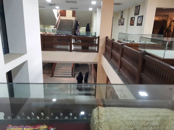 بازدید دانشجو معلمان از موزه مردم شناسی خلیج فارس به مناسبت هفته خوابگاهها  6