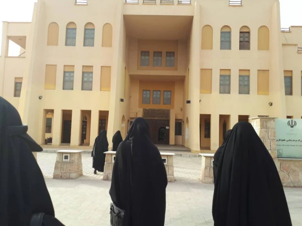 بازدید دانشجو معلمان از موزه مردم شناسی خلیج فارس به مناسبت هفته خوابگاهها  7