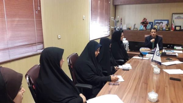 بررسی مسایل حوزه دانشجویی باحضورهمکاران واحدمربوطه 3