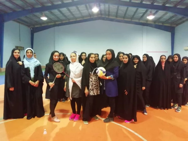 برگزاری مسابقات بدمینتون و آمادگی جسمانی به مناسبت هفته تربیت بدنی برای دانشجویان پردیس 2