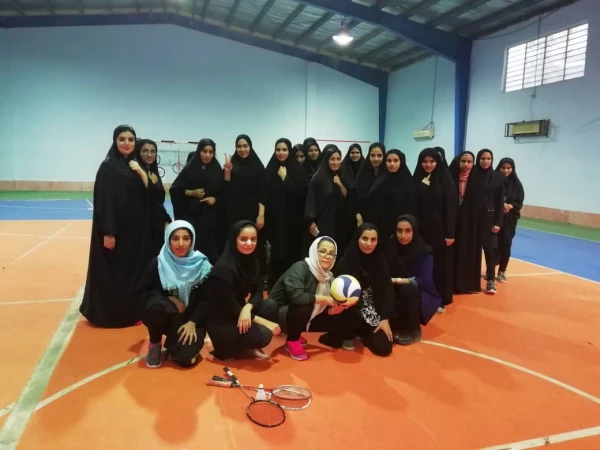 برگزاری مسابقات بدمینتون و آمادگی جسمانی به مناسبت هفته تربیت بدنی برای دانشجویان پردیس 2