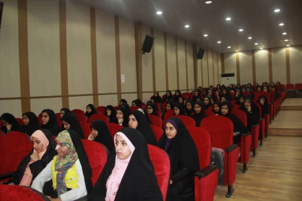 شرکت دانشجو معلمان پردیس در سمینار " آمریکا بدون سانسور " 4