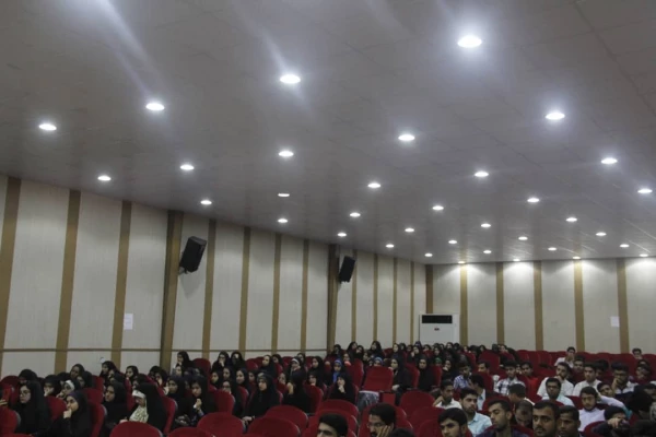 شرکت دانشجو معلمان پردیس در سمینار " آمریکا بدون سانسور " 5