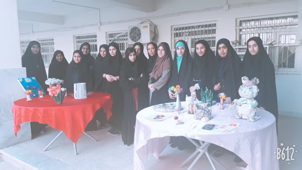 برپایی نمایشگاه صنایع دستی با استفاده از مواد دور ریختنی

 2