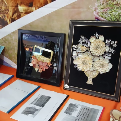 بازدید از سالن گفتگوی تمدن ها‎
 4