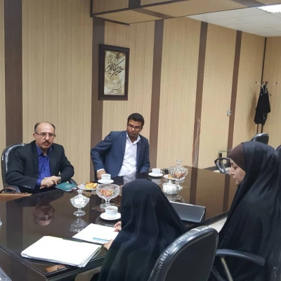 حضور دکتر آذرنگ برای ارزیابی فعالیت های واحد فرهنگی 3