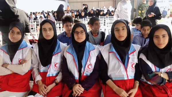 شرکت دانشجو معلمان عضو کانون هلال احمر در نهال کاری 3