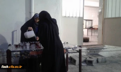 توزیع شربت نذری توسط کانون مهدویت در روز میلاد حضرت مهدی (عج)