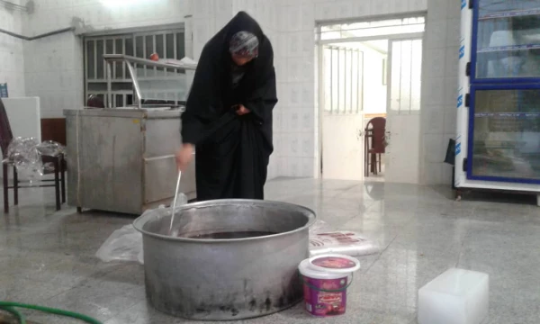 توزیع شربت نذری توسط کانون مهدویت در روز میلاد حضرت مهدی (عج) 4