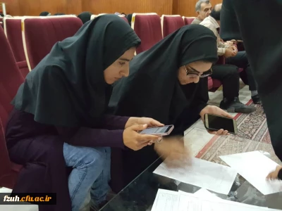 مناظره دانشجویی
با موضوع : ماهواره ها عامل اصلی فساد و فحشا در خانواده