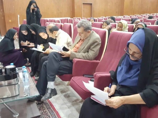 مناظره دانشجویی
با موضوع : ماهواره ها عامل اصلی فساد و فحشا در خانواده 7