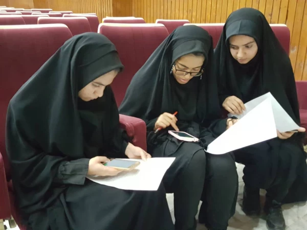 مناظره دانشجویی
با موضوع : ماهواره ها عامل اصلی فساد و فحشا در خانواده 8