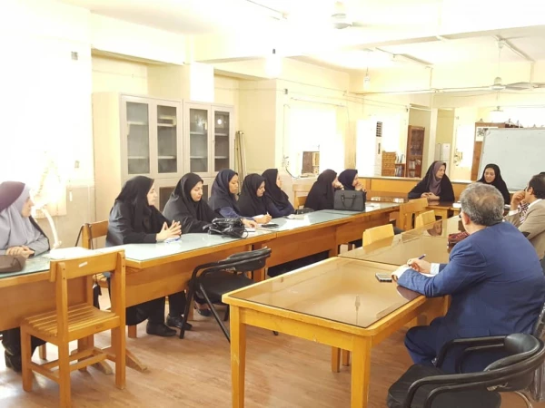 جلسه هم اندیشی با اساتید دانشگاه 3