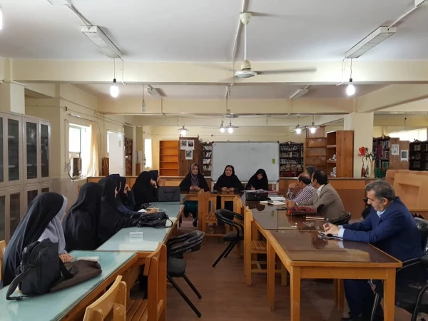 جلسه هم اندیشی با اساتید دانشگاه 4